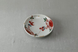 小皿 4枚 色絵付 花 銘 田代 赤絵 人物 歪み 江戸 明治 小皿 4枚 色絵付 花 銘 田代 赤絵 人物 歪み 江戸 明治 小皿 4枚