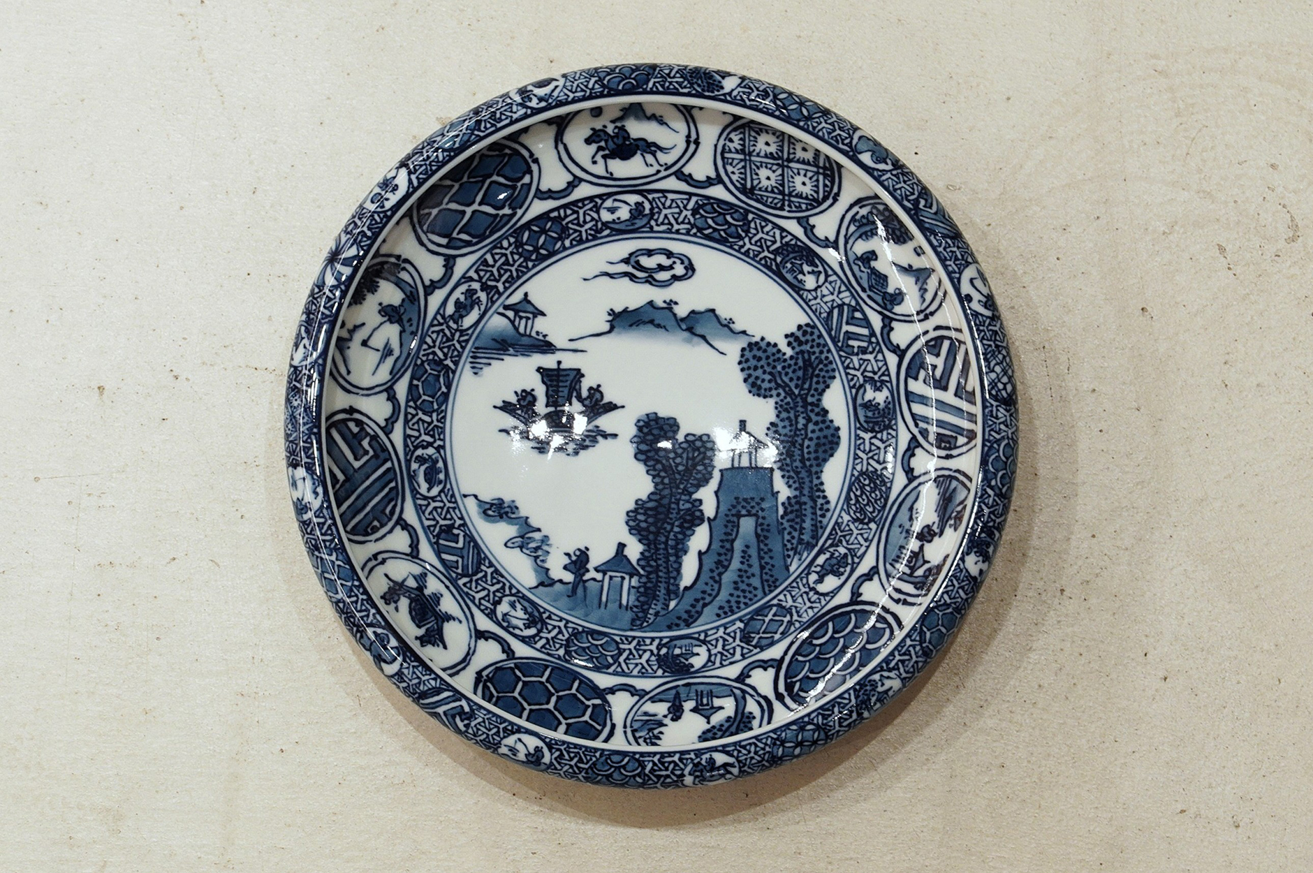 有田焼創業400年記念万年筆 染付獅子唐草（源右衛門窯製